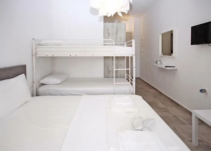 Mouse House 招待所 3*