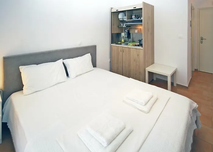 Mouse House 新马尔马拉斯