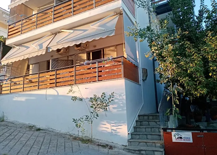 招待所 Mouse House