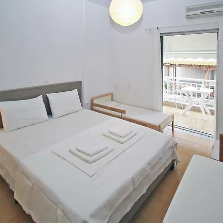 Mouse House Πανσιόν Νέος Μαρμαράς